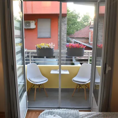 Dekart 2 Apartment *