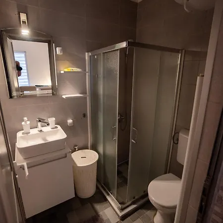 Apartment Dekart 2 Nis