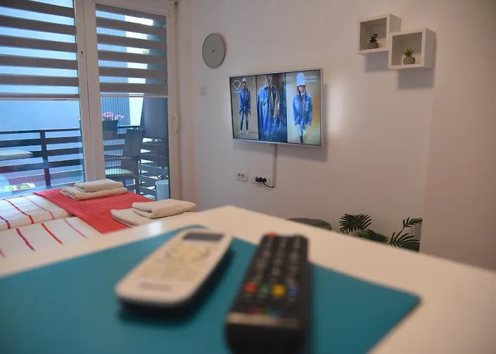 Dekart 2 Апартаменты *