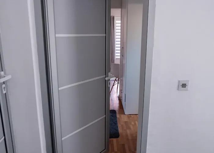 Апартаменты Dekart 2