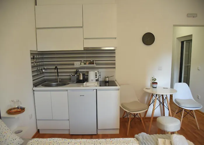 Dekart 2 아파트 Ni